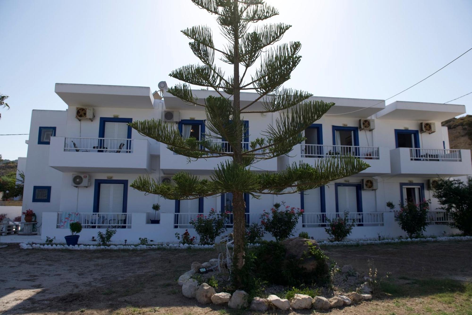 Mimis Apartments Кефалос Екстериор снимка