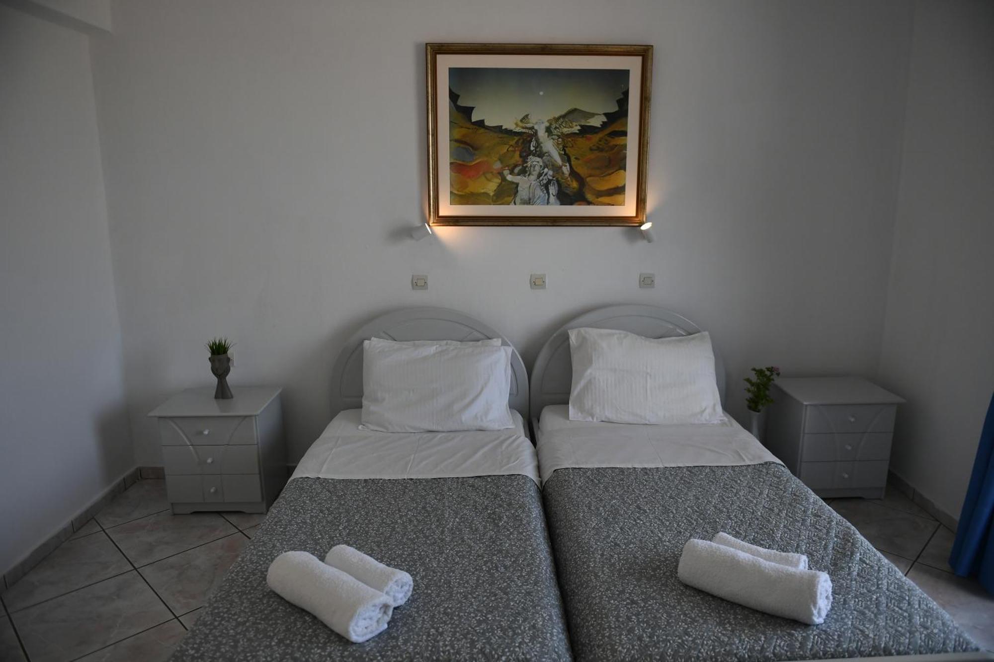 Mimis Apartments Кефалос Екстериор снимка