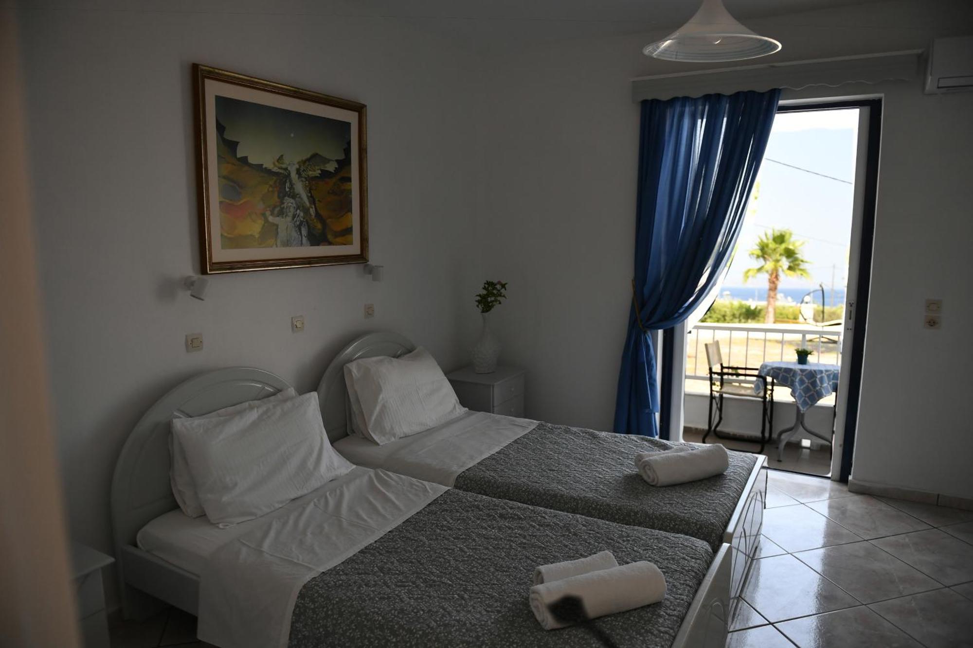 Mimis Apartments Кефалос Екстериор снимка