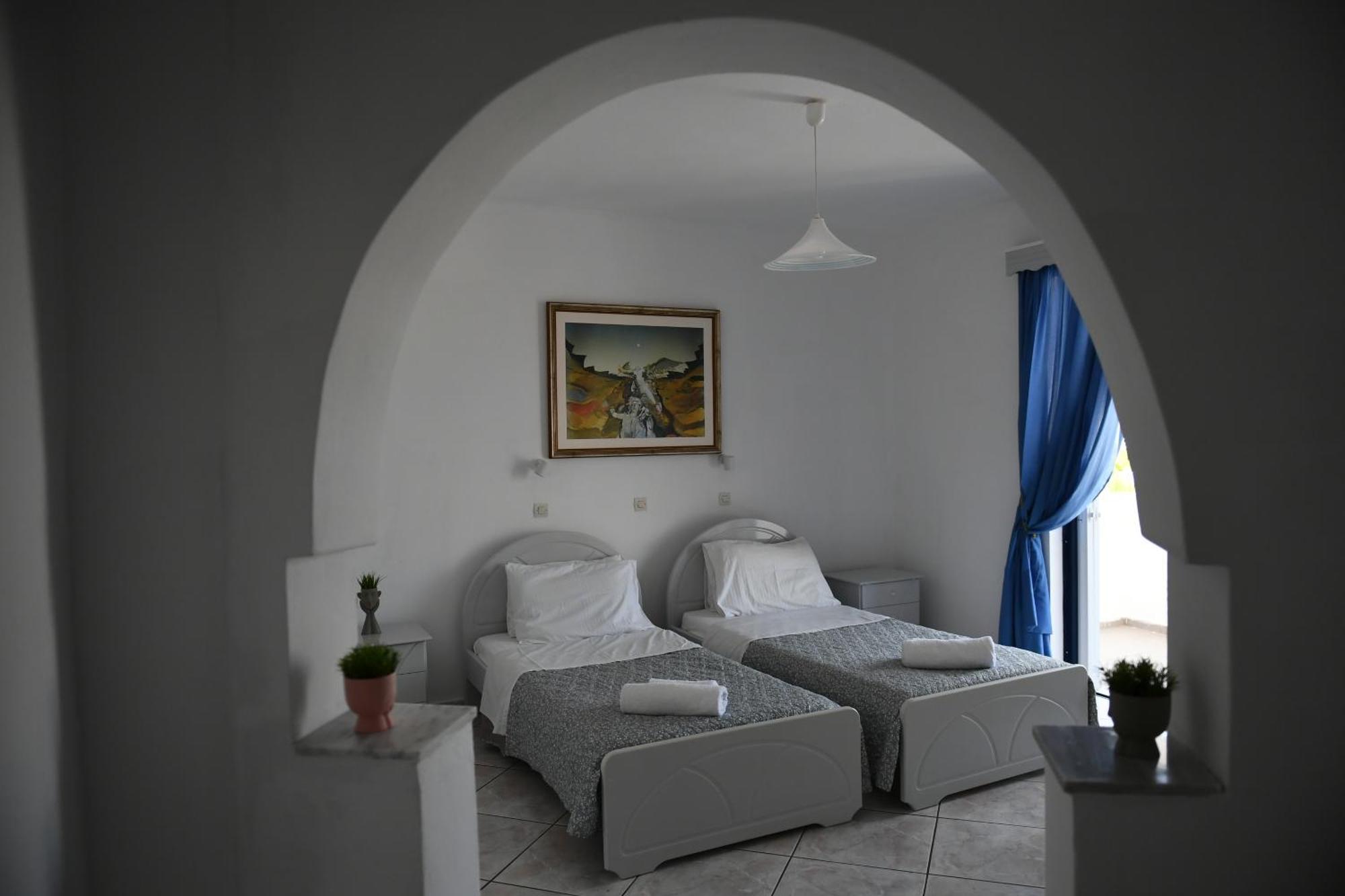 Mimis Apartments Кефалос Екстериор снимка